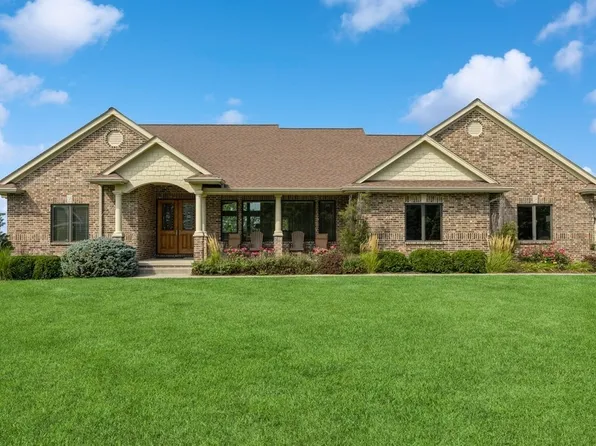 11719 NW Oaktree Dr, Grimes, IA 50111