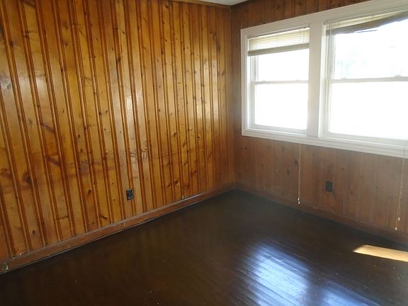 5th image of 304 Old Shaw Rd