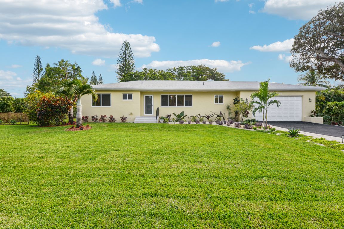 NE 161st St-S0412-001.jpg