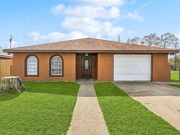 2nd image of 2325 River Queen Dr
