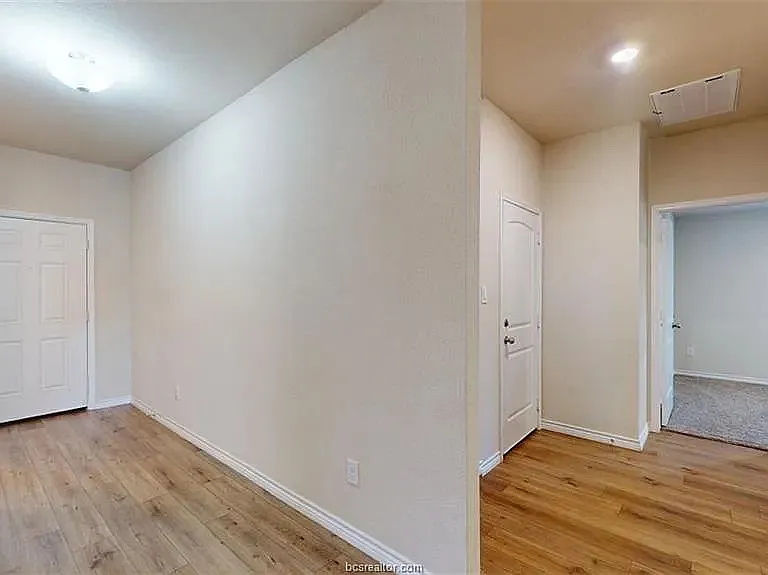 5219 Montague Loop — Photo 13