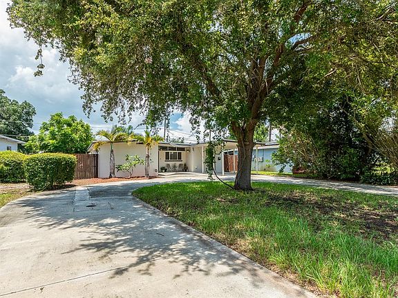 4th image of 851 65TH AVENUE S