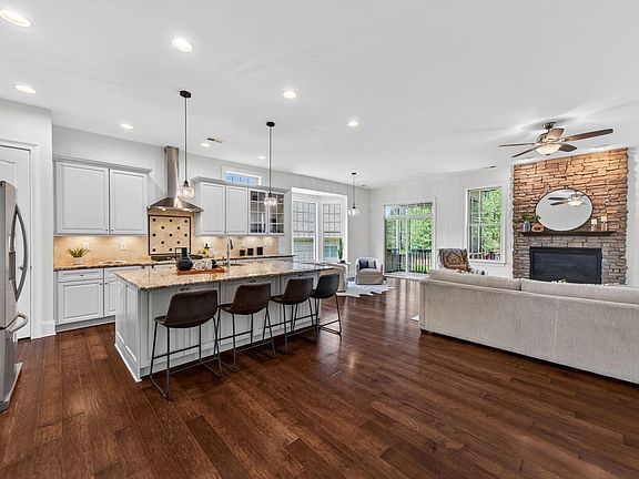 5th image of 1745 Hasentree Villa Ln