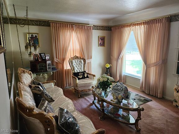 2nd image of 19205 Sunset Dr