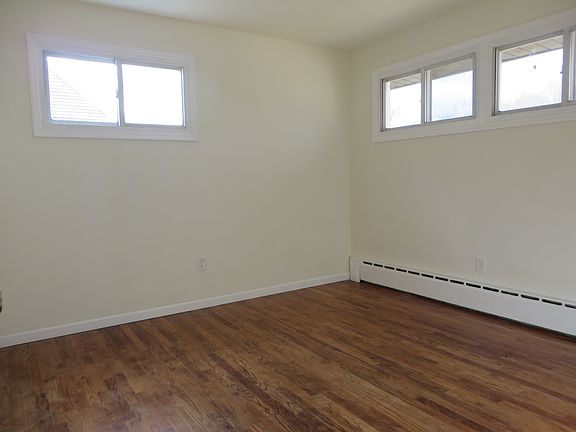 5th image of 3 Midway Dr