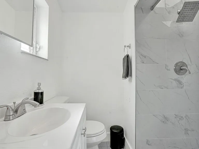 6110 SW 38th St — Photo 17