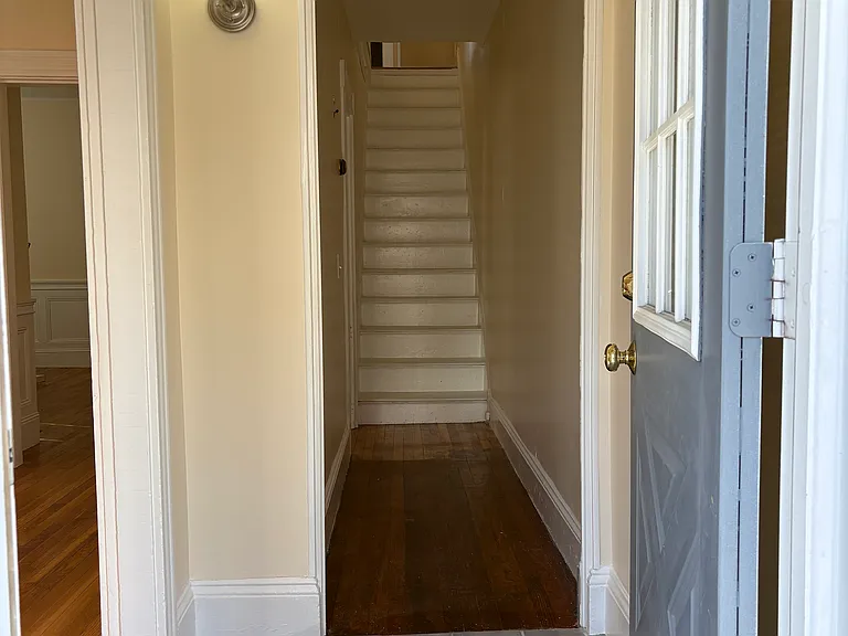 6 Charles St — Photo 1