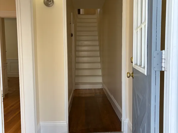 6 Charles St, Beverly, MA 01915