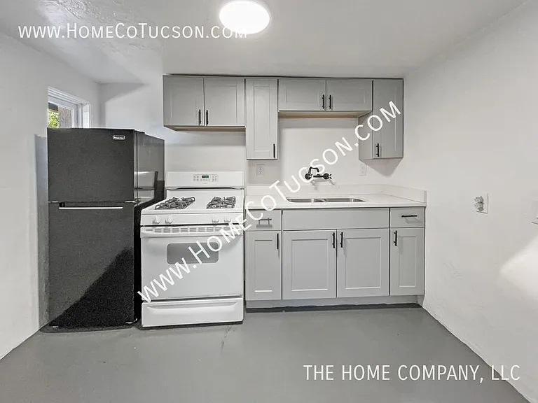 940 E Florita St — Photo 31