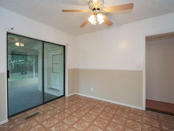 5th image of 5829 Cherry Laurel Dr