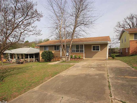2nd image of 2206 N Berkley Dr