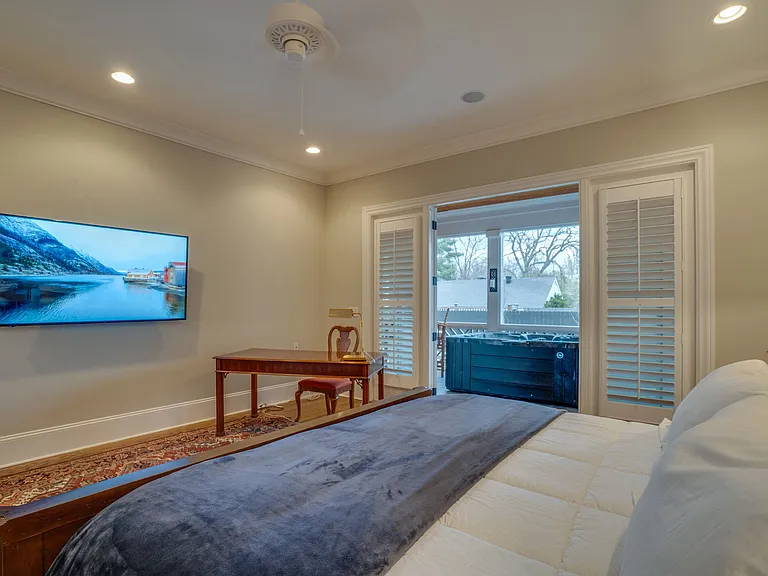 2424A Abbott Martin Rd — Photo 25
