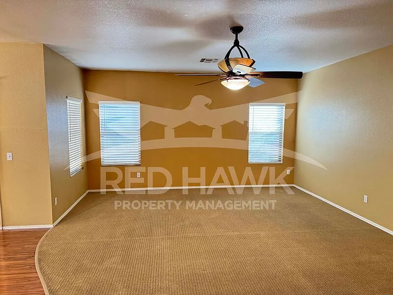 3 bed, 2.0 bath, 1421 sqft, $2,095 — Photo 4