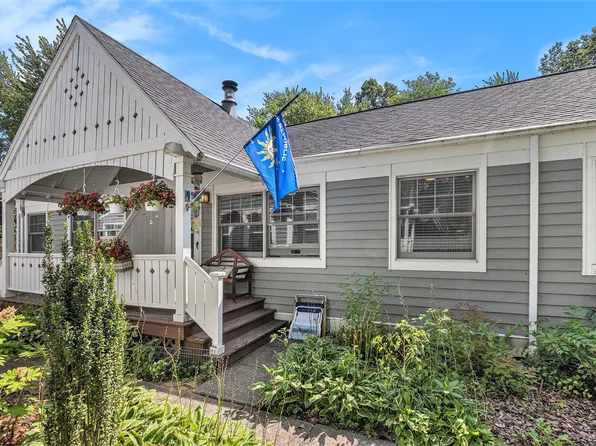 15577 Victor Rd #4, Union Pier, MI 49129