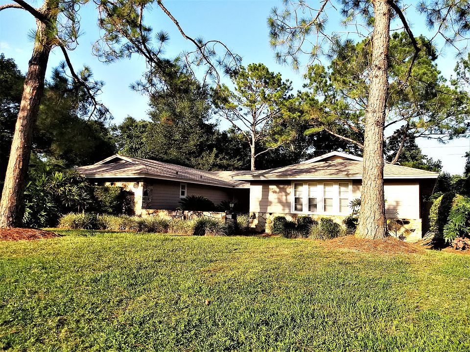1st image of 701 Fox Valley Dr