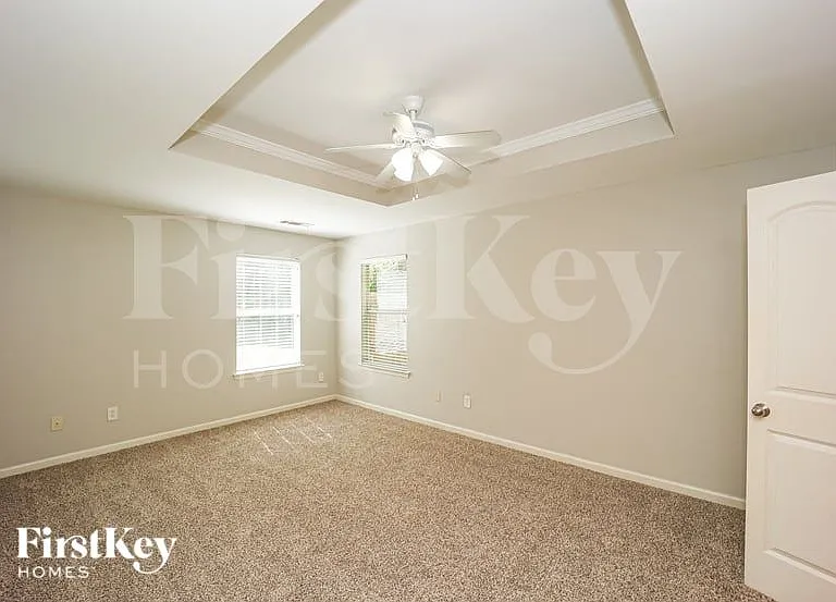 207 Fairgrove Ln — Photo 13