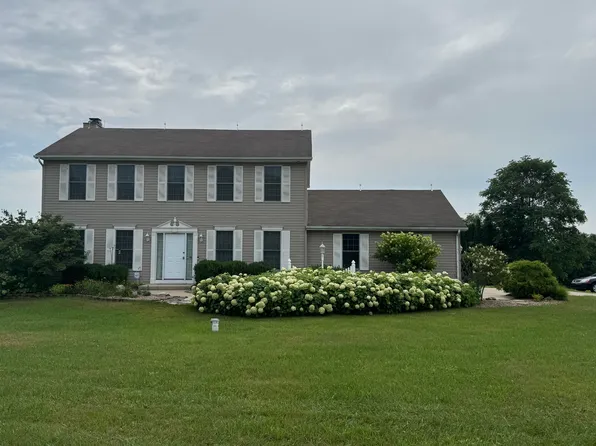 51701 Leach Rd, Dowagiac, MI 49047