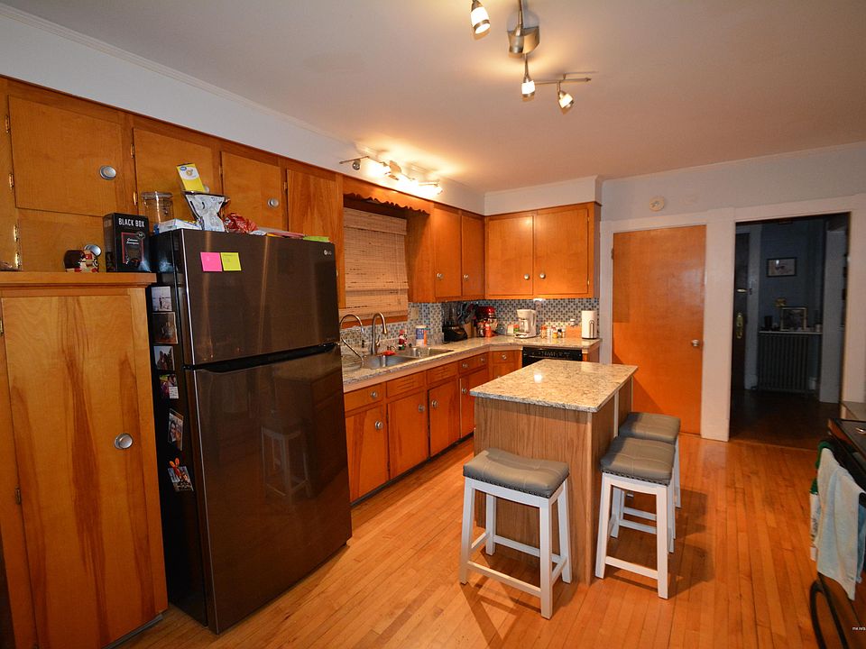 2nd image of 89 Cumberland St
