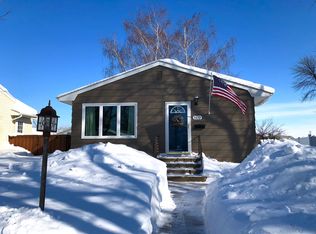 1470 Manvel Ave, Grafton, ND 58237