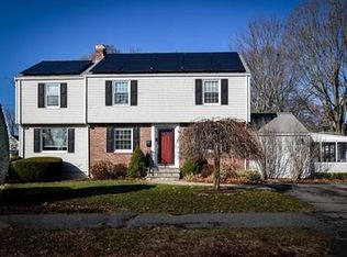 2 Stagg Dr, Natick, MA 01760