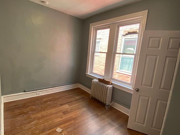 5th image of 4806 N Broad St #B