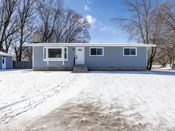 1943 1st St N, North Saint Paul, MN 55109