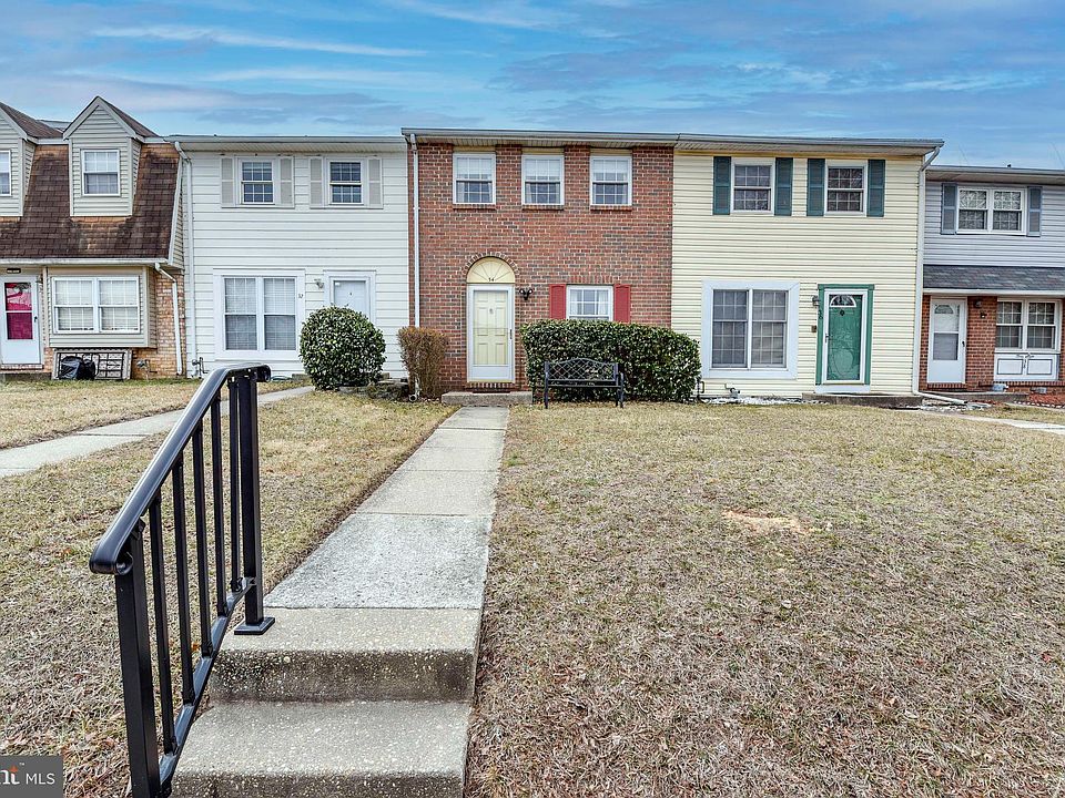 1st image of 34 King Charles Cir #34