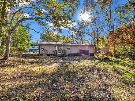 3rd image of 47 Springside Dr