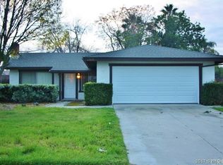 8458 Shalimar Pl, Riverside, CA 92504