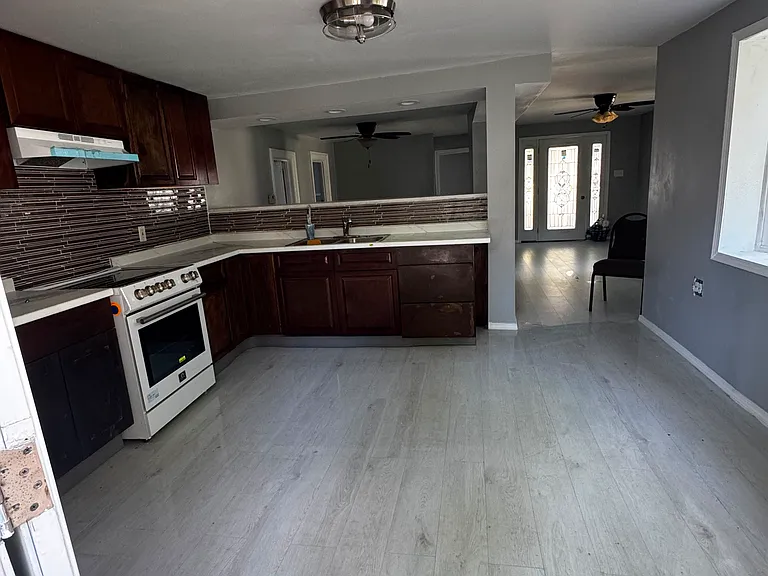 715 Mulberry St — Photo 4