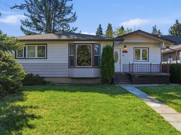 1211 Rosehill Dr NW, Calgary, AB T2K 1L9