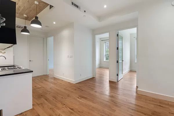 1st image of 73 Montrose Ave #4S