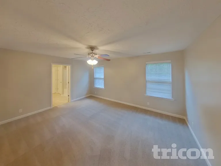 1842 Warmingfield Dr — Photo 4