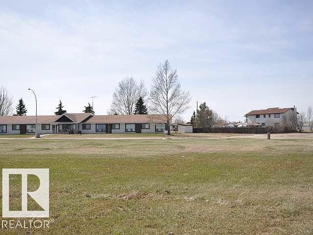 2nd image of 4606 50th Ave