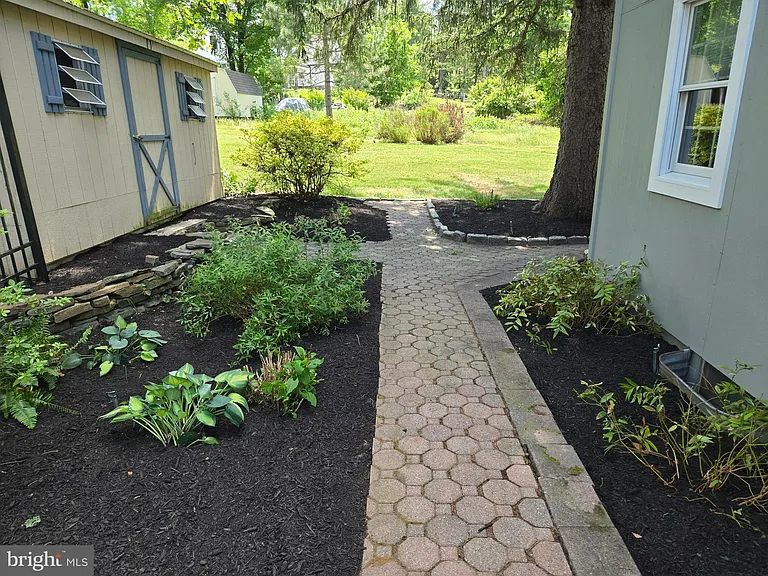 242 S Sugan Rd — Photo 20