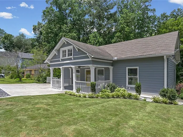 2429 Claude St NW — Photo 2