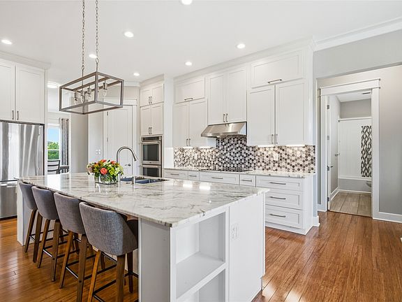 3rd image of 12701 Bella Strada Dr