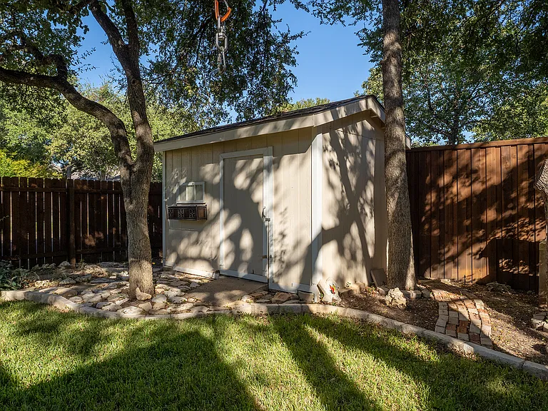 17200 Poncho Springs Ln — Photo 34