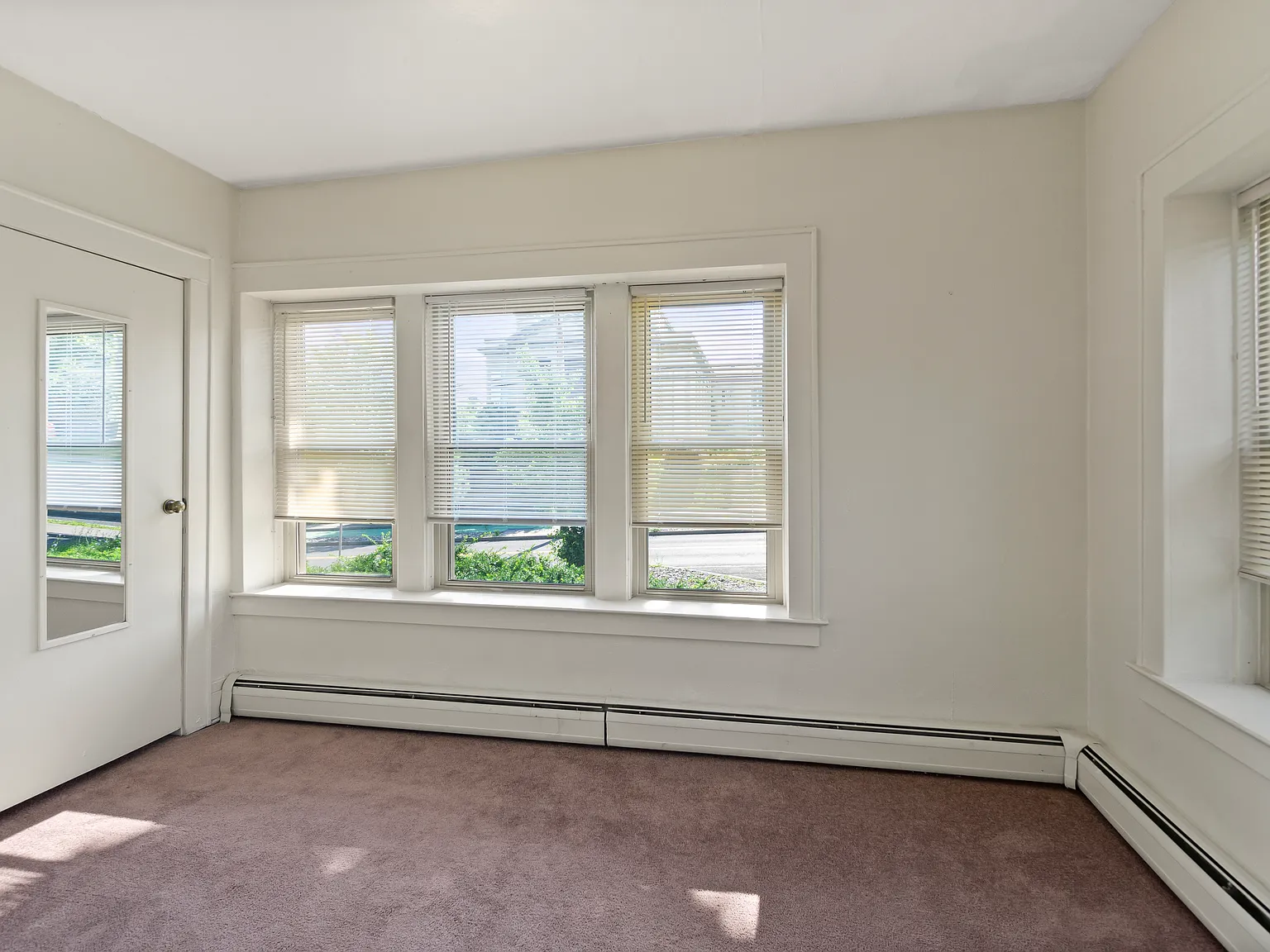 502 University Avenue — Photo 2