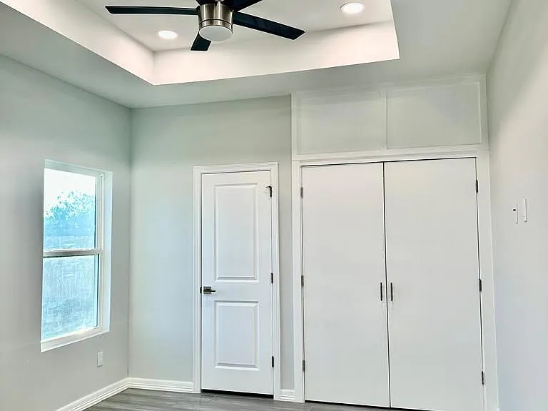 7005 Heliconia Dr — Photo 16