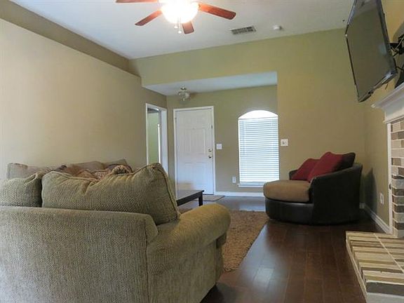 4th image of 9920 Dixon Ct