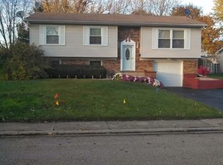 610 Burr Oak Dr, Lake Zurich, IL 60047