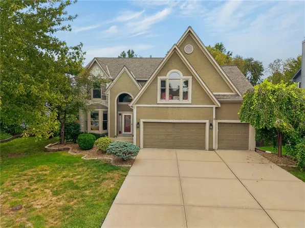 7911 W 131st Ter, Overland Park, KS 66213