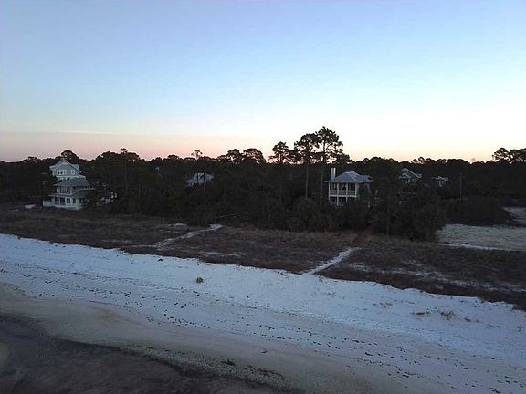 2nd image of 121 Tower Ln