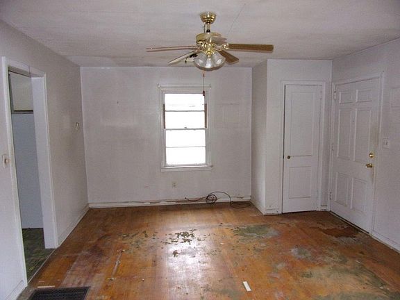 4th image of 533 Wilshire Ave