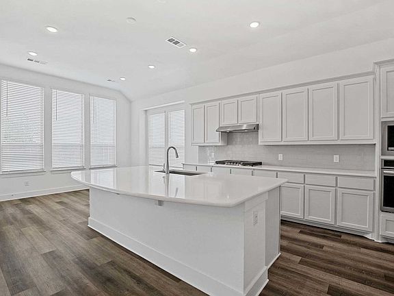 4th image of 1806 Verona Ln