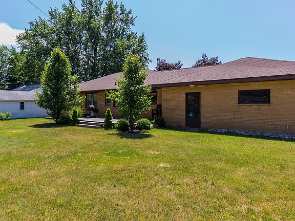 5th image of 209 Calvin Ave