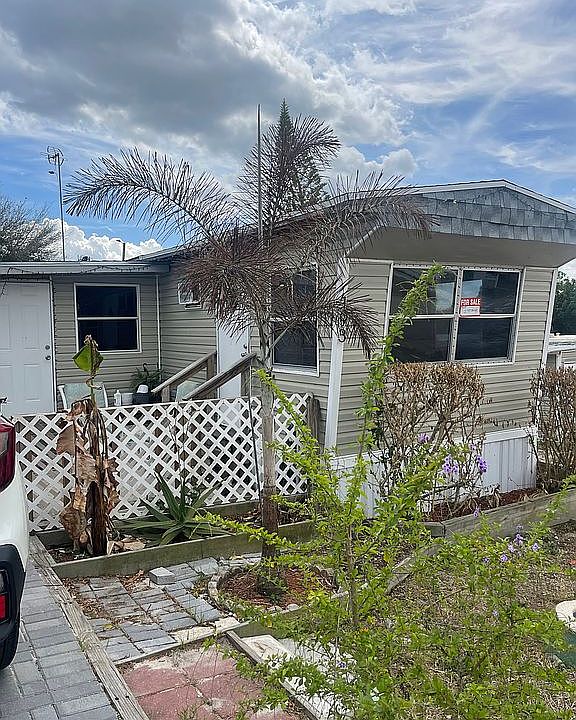 1st image of 193 Pecan Pl