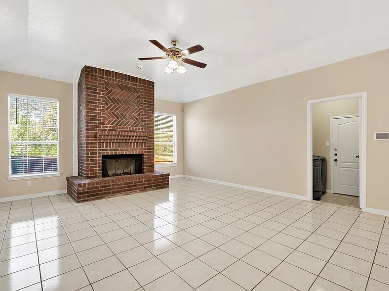 11618 Blazing Sunset St — Photo 14
