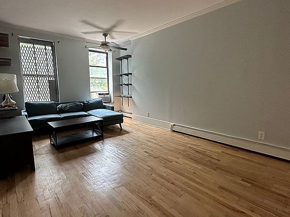 5th image of 309 E 105th St APT 3S